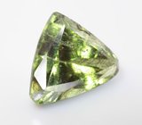 Перидот с включением рутила 4,4 карата