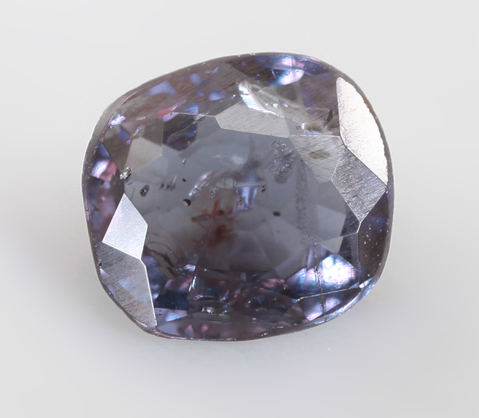 Редкий синий гранат с александритовым эффектом 0,54 карата