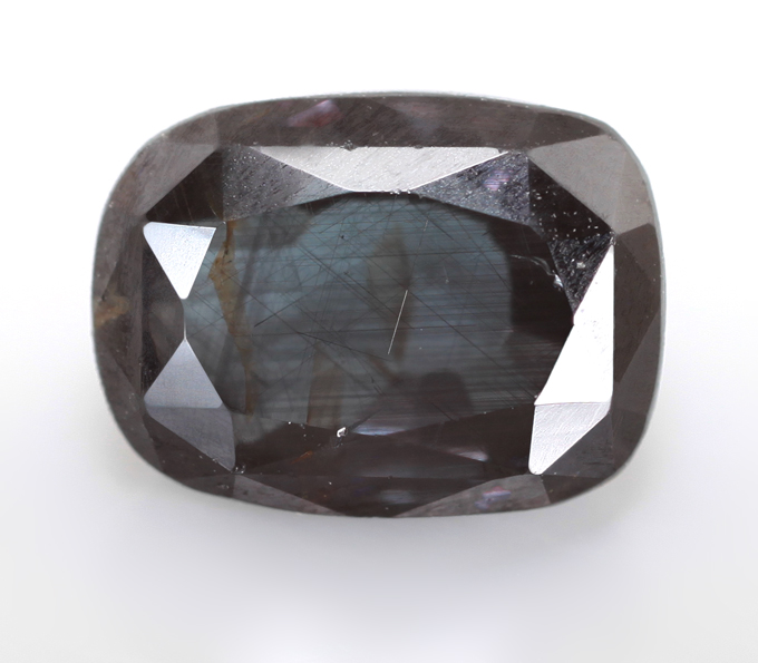 Редкий синий гранат с включением рутила и александритовым эффектом 1,08 карата