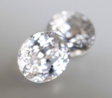 Пара бесцветных топазов высокой чистоты 3,55 карата