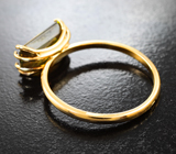 Золотое кольцо c золотистым сфеном редкой огранки 3,06 карата