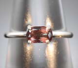 Кольцо с редким гранатом со сменой цвета 0,9 карата