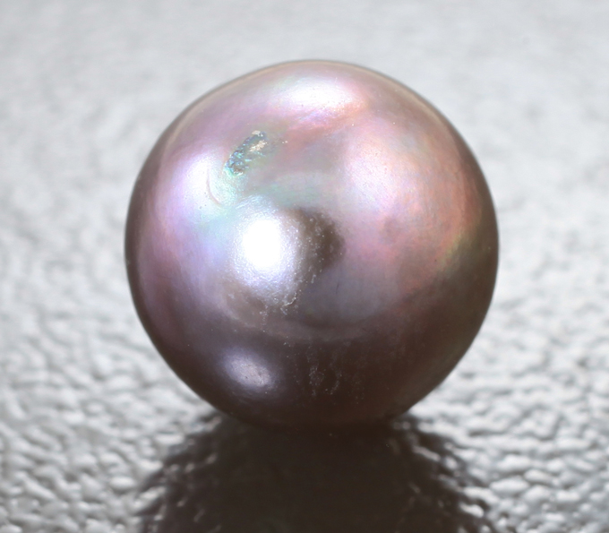 Черная морская жемчужина 3,92 карата! Титановый люстр