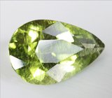 Перидот с включением рутила 4,51 карата