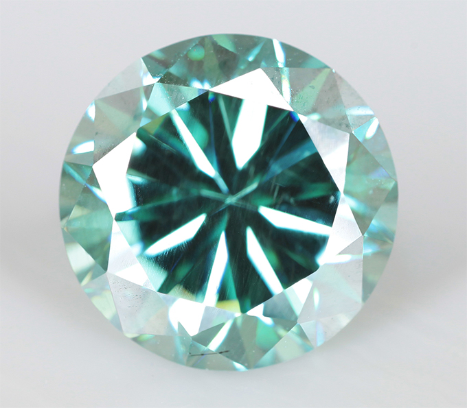 Голубовато-зеленый муассанит 2,56 карата