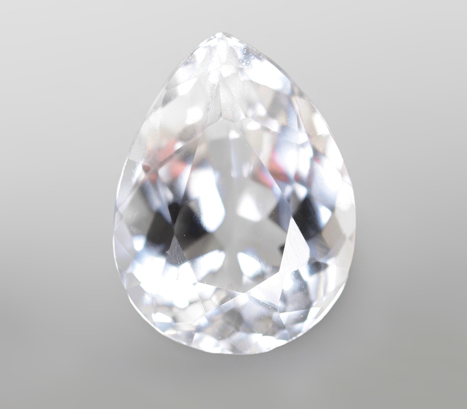 Чистейший бесцветный циркон 2,08 карата