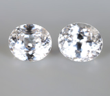 Пара чистейших бесцветных цирконов 2,69 карата 