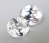 Пара чистейших бесцветных цирконов 2,69 карата 