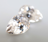 Пара бесцветных цирконов высокой чистоты 5,06 карата 