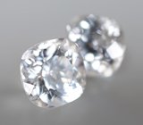 Пара чистейших бесцветных цирконов 4,16 карата