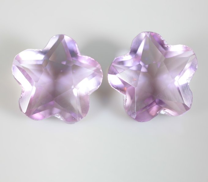 Пара аметистов авторской огранки 9,26 карата