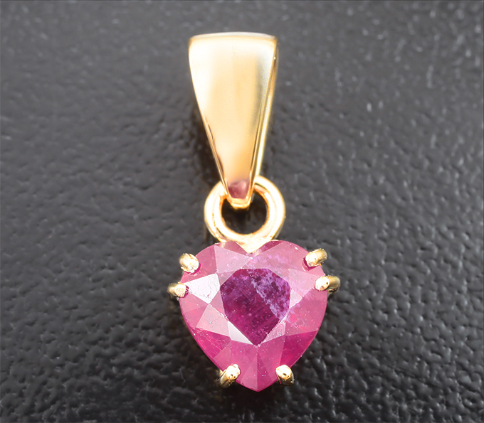 Кулон с рубином 1,64 карата