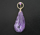 Золотой кулон с крупным резным 28,96 карата и ограненным аметистами Золото