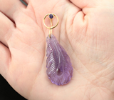 Золотой кулон с крупным резным 28,96 карата и ограненным аметистами Золото