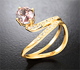 Золотое кольцо с падпараджа 1,82 карата и бесцветными цирконами Золото