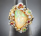 Массивное золотое кольцо с роскошным кристаллическим эфиопским опалом 4,7 карата, сапфирами, цаворитами и бриллиантами