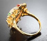 Массивное золотое кольцо с роскошным кристаллическим эфиопским опалом 4,7 карата, сапфирами, цаворитами и бриллиантами