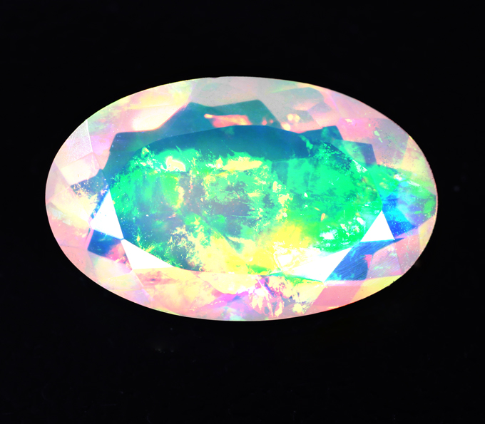 Ограненный эфиопский опал 2,6 карата