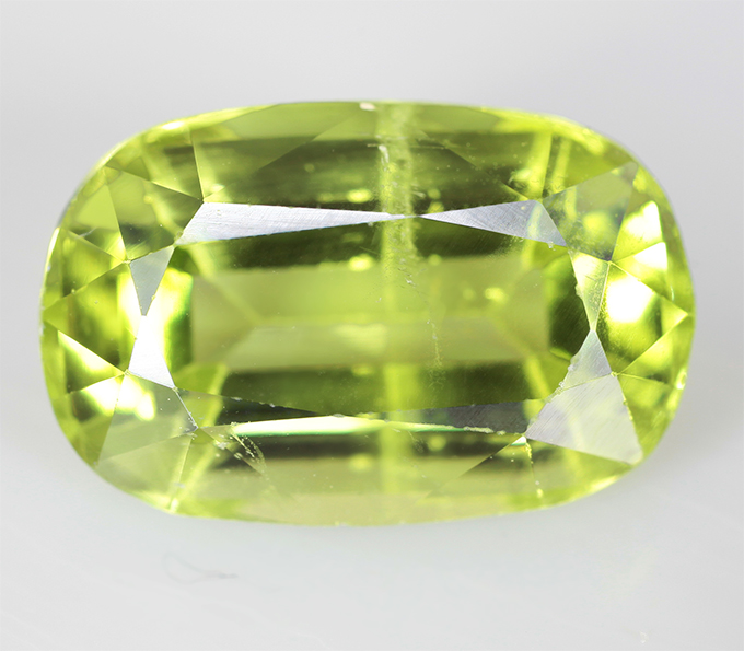 Перидот 5,44 карата