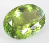 Желтовато-зеленый турмалин 4,8 карата 