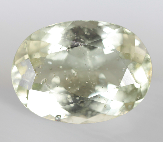 Зелено-желтый турмалин 5,76 карата