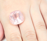 Чистейший крупный розовый кварц 19,1 карата 