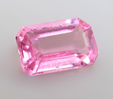 "Неоновая" розовая шпинель 0,23 карата 