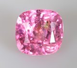 Топовый цвет! "Неоновая" розовая шпинель 0,35 карата 