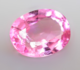 "Неоновая" розовая шпинель 0,28 карата 