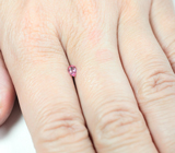 "Неоновая" розовая шпинель 0,17 карата 