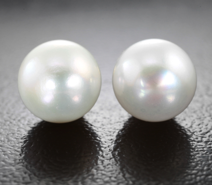 Золотые пусеты с морским жемчугом 6,64 карата