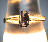 Золотое кольцо с редким насыщенным синим гранатом с александритовой сменой цвета 1,14 карата и бесцветными цирконами