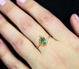 Золотое кольцо с "неоновым" изумрудно-зеленым турмалином 1,03 карата Золото