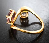 Золотое кольцо с бесцветным цирконом 1,74 и полихромным турмалином 1,43 карата