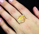 Золотое кольцо с роскошным опалом 3,46 карата и бесцветными цирконами Золото