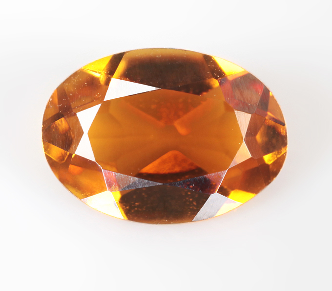 Оранжевато-желтый турмалин 0,7 карата