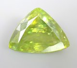 Желтовато-зеленый сфен 3,9 карата 