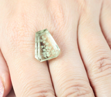 Резной зеленый аметист 10,66 карата