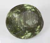 Коллекционный перидот с включениями рутила 5,89 карата 