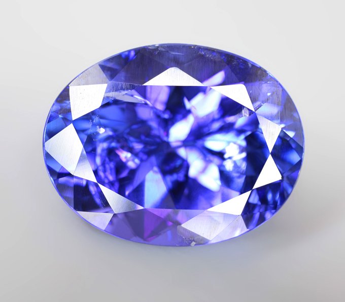 Крупный! Яркий насыщенный танзанит 17,83 карата