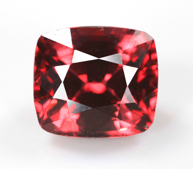 Пироп гранат 3,21 карата
