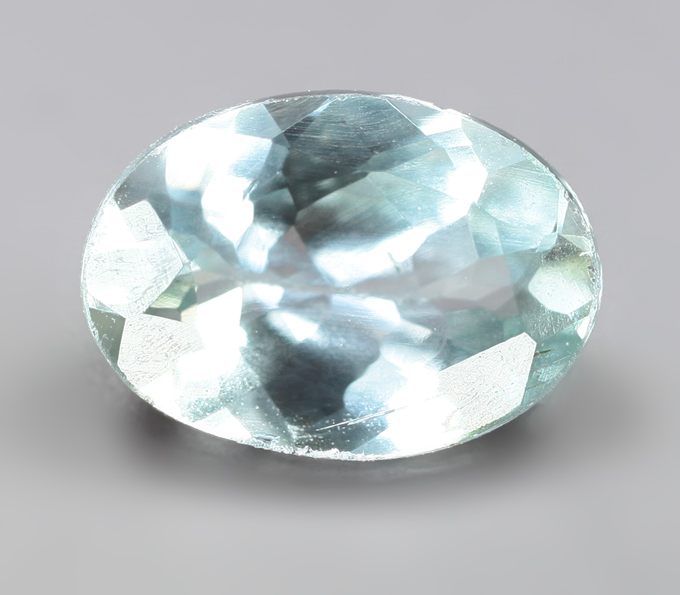 Полихромный цоизит 0,69 карата