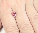 Яркий пурпурновато-красный турмалин 1,55 карата