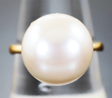 Золотое кольцо с крупной перламутрово-кремовой морской жемчужиной 15,69 карата Золото