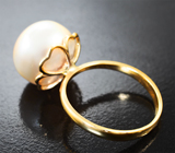 Золотое кольцо с крупной перламутрово-кремовой морской жемчужиной 15,69 карата Золото