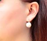 Золотые серьги с крупным морским жемчугом кремово-розового люстра 22,23 карата Золото