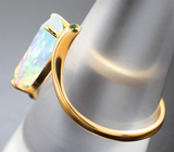Золотое кольцо с ограненным эфиопским опалом 1,49 карата и цаворитами Золото