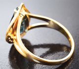 Золотое кольцо с редким зелено-синим турмалином 2,67 карата и бесцветными цирконами