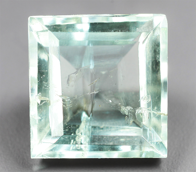 Голубовато-зеленый берилл 2,99 карата
