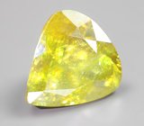 Крупный зелено-желтый сфен 5,78 карата